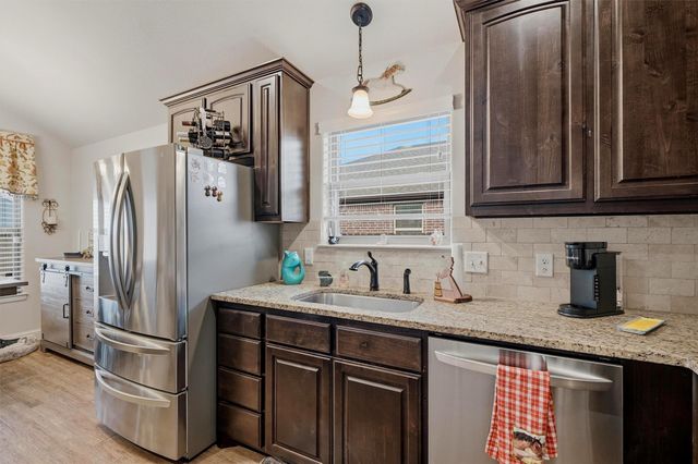 502 Pathfinder Street, Collinsville, TX 76233