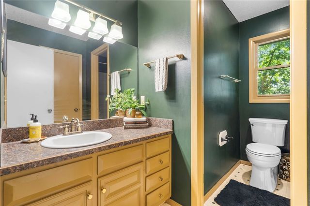8 Kiswick Circle, Bella Vista, AR 72714