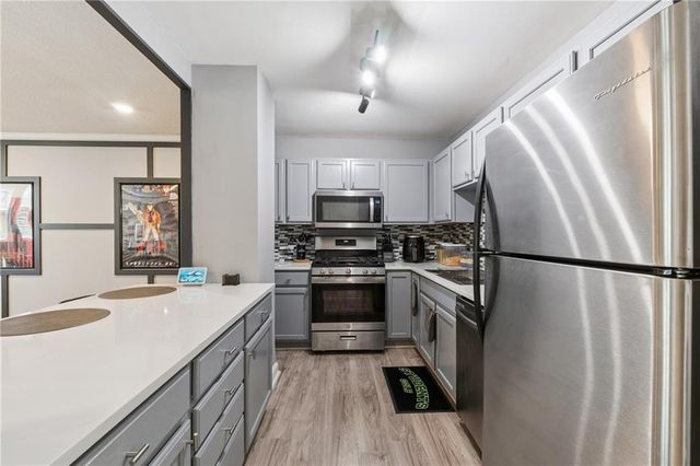 2965 Pharr Court South NW 512, Atlanta, GA 30305