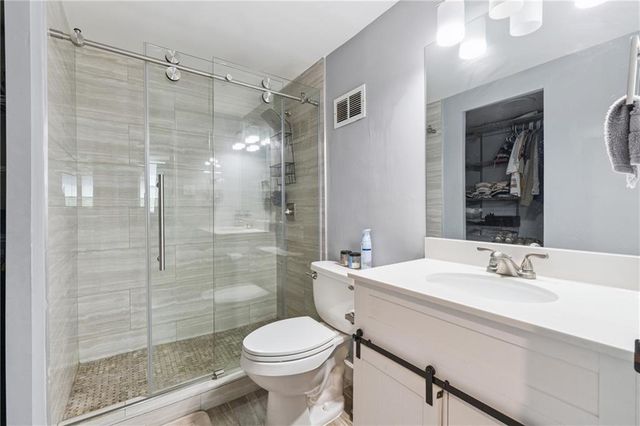 2965 Pharr Court South NW 512, Atlanta, GA 30305