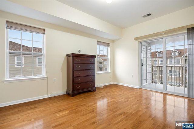 4142 Cory Lane, Elmwood Park, NJ 07407