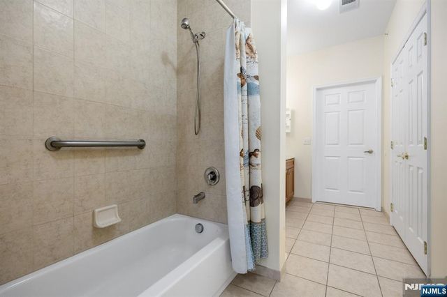 4142 Cory Lane, Elmwood Park, NJ 07407