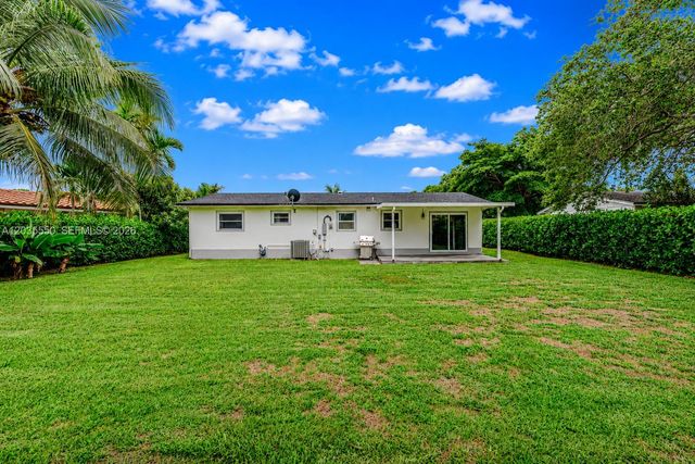 6255 SW 62nd Ct, South Miami, FL 33143