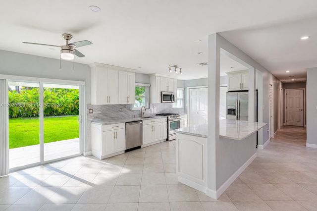 6255 SW 62nd Ct, South Miami, FL 33143