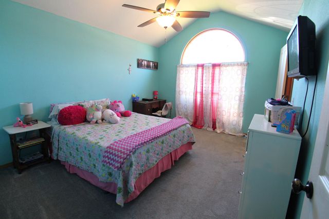 5338 Valley Drive, Morrisville, MO 65710