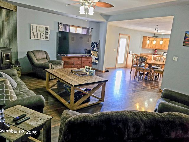 5338 Valley Drive, Morrisville, MO 65710