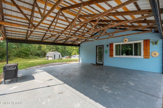 999 Gum Springs Mountain Rd, Sparta, TN 38583
