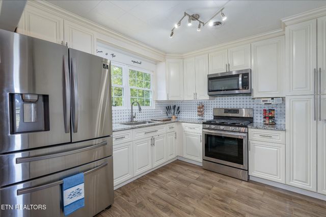 999 Gum Springs Mountain Rd, Sparta, TN 38583