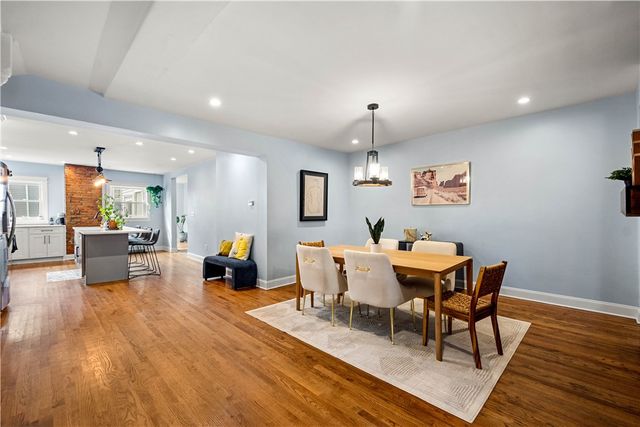 1207 Linden Pl, Central North Side, PA 15212