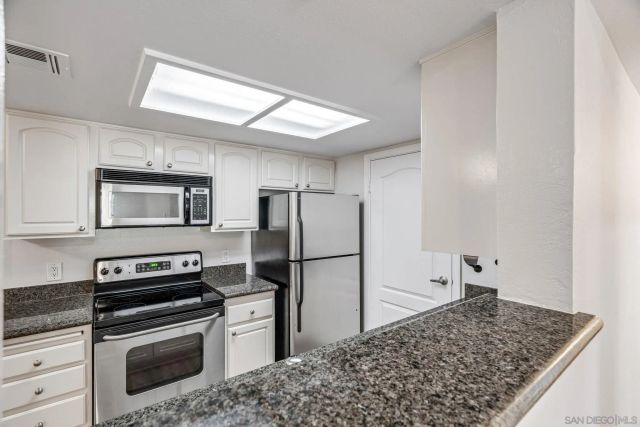 12007 Alta Carmel 331, San Diego, CA 92128