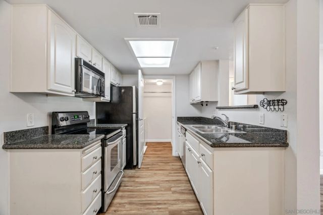 12007 Alta Carmel 331, San Diego, CA 92128