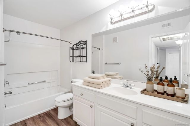 12007 Alta Carmel 331, San Diego, CA 92128