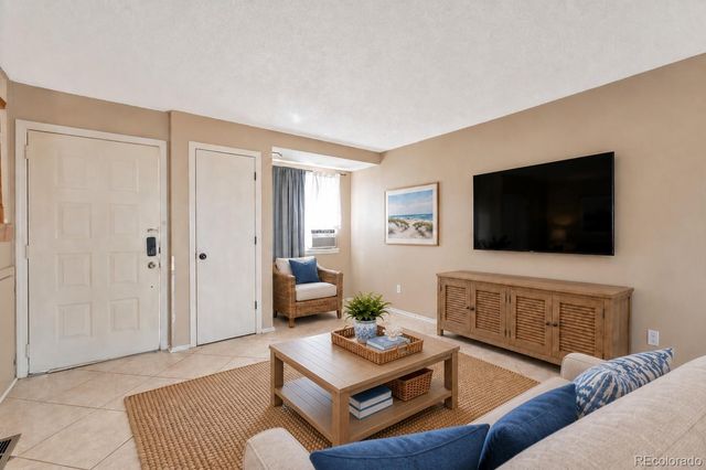 4507 S Pagosa Way, Aurora, CO 80015