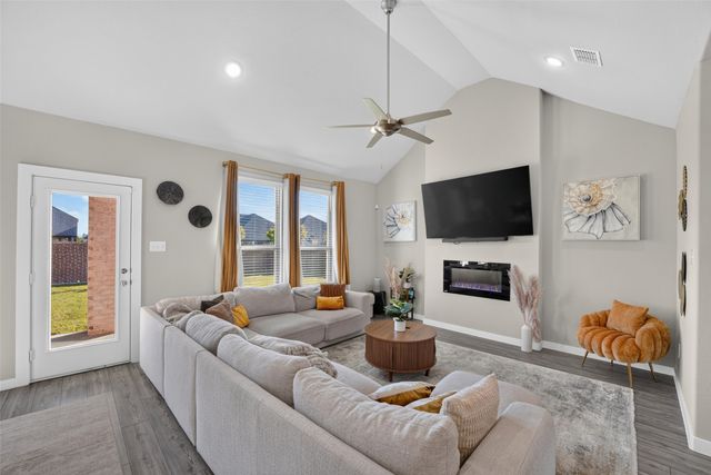308 Braves Way, Lavon, TX 75166