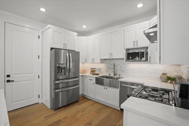 2515 Crystal Drive, Santa Clara, CA 95051