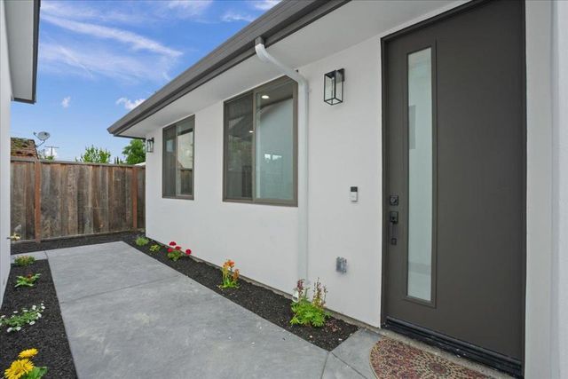 2515 Crystal Drive, Santa Clara, CA 95051