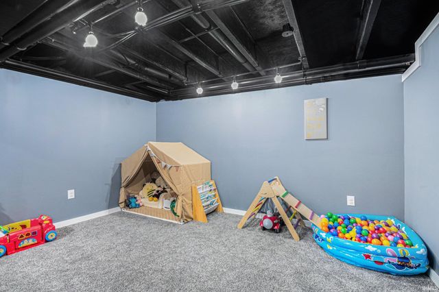 424 Champery Drive, Osceola, IN 46561