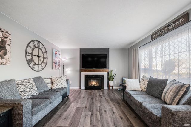 424 Champery Drive, Osceola, IN 46561