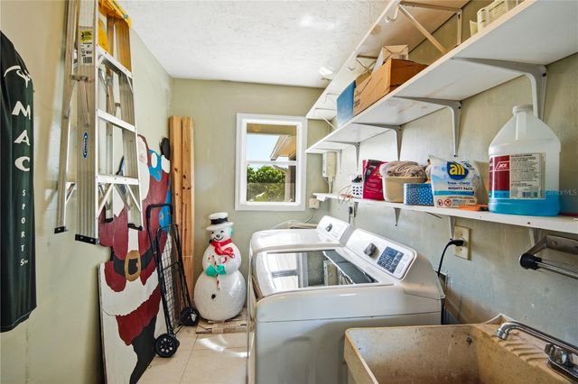 2320 AQUABLUFF PLACE V274, Sarasota, FL 34231