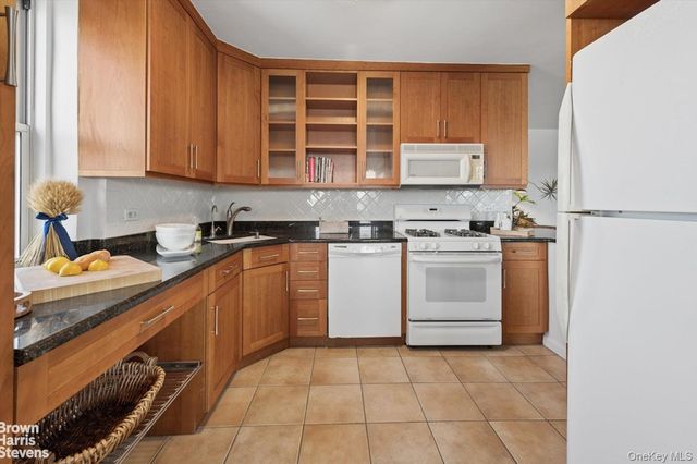 2621 Palisade Avenue 14C, Bronx, NY 10463