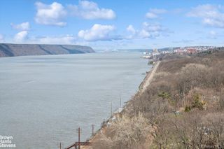 2621 Palisade Avenue 14C, Bronx, NY 10463