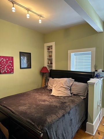 61 Putnam St 2, Boston, MA 02128