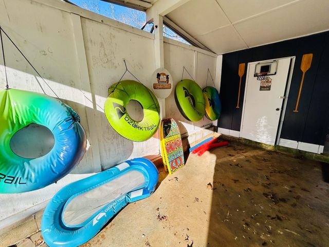 81 E Lakeshore Drive, Cherokee Village, AR 72529