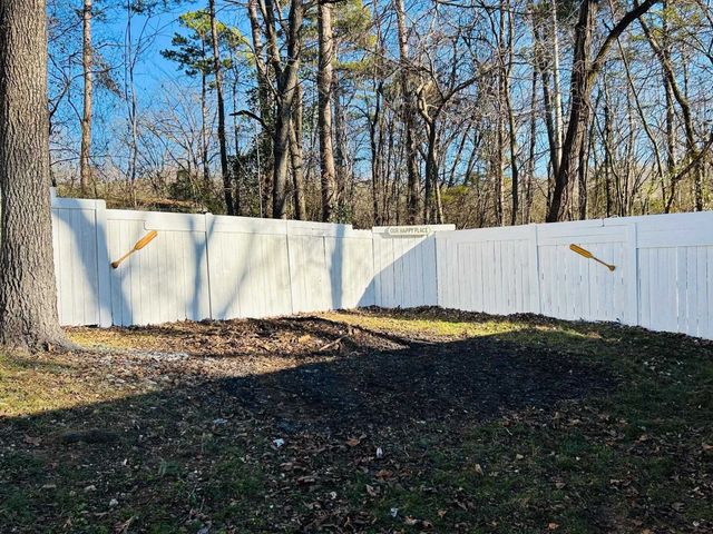 81 E Lakeshore Drive, Cherokee Village, AR 72529