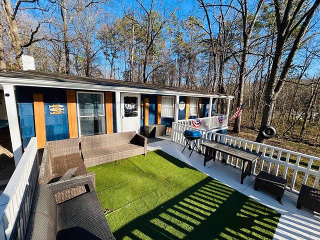 81 E Lakeshore Drive, Cherokee Village, AR 72529