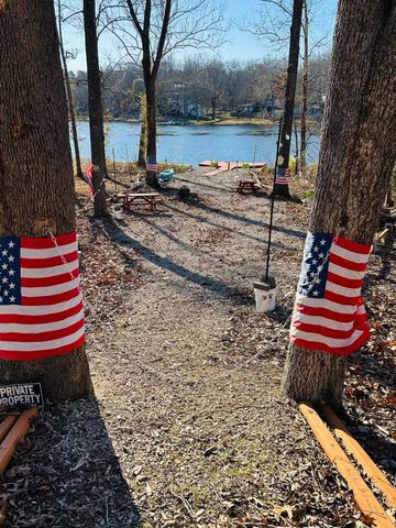 81 E Lakeshore Drive, Cherokee Village, AR 72529