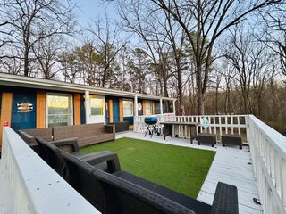 81 E Lakeshore Drive, Cherokee Village, AR 72529