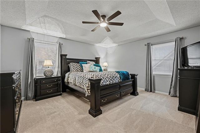 1300 E 153rd Street, Olathe, KS 66062