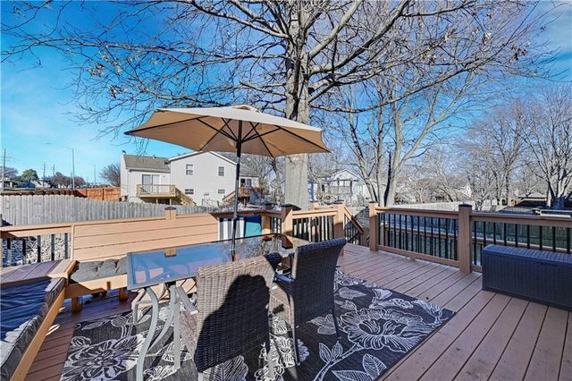 1300 E 153rd Street, Olathe, KS 66062