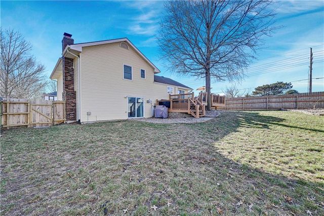 1300 E 153rd Street, Olathe, KS 66062