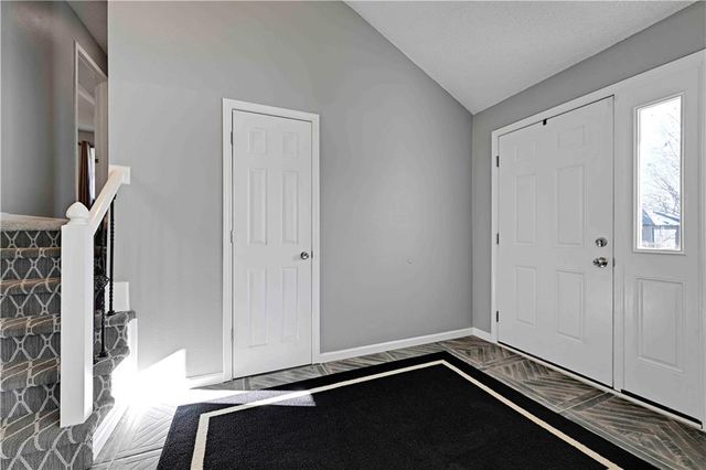 1300 E 153rd Street, Olathe, KS 66062