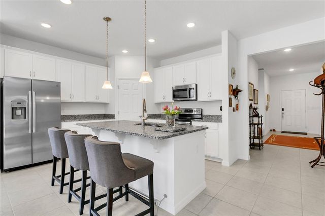 1580 BLUE LAGOON CIRCLE, Mascotte, FL 34753