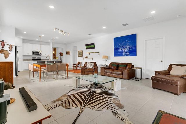 1580 BLUE LAGOON CIRCLE, Mascotte, FL 34753