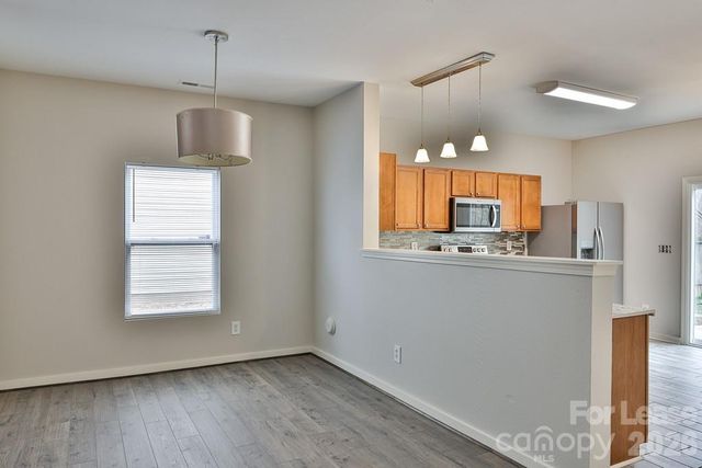8946 Chalkstone Road, Charlotte, NC 28216