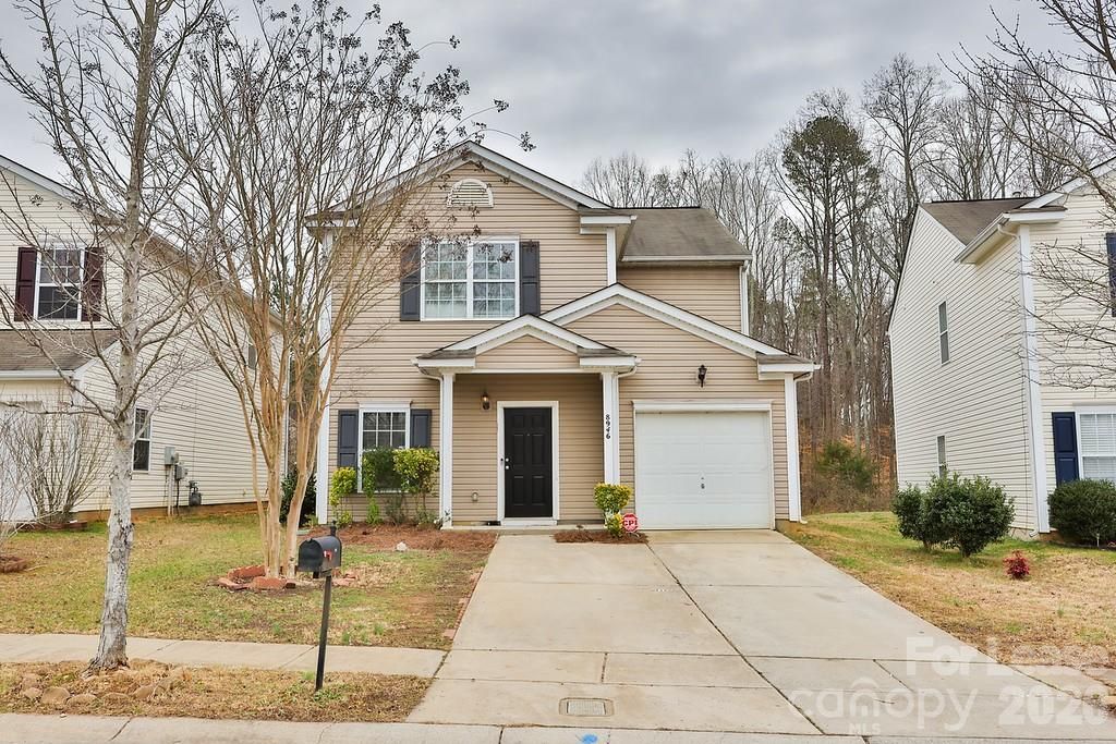 8946 Chalkstone Road, Charlotte, NC 28216
