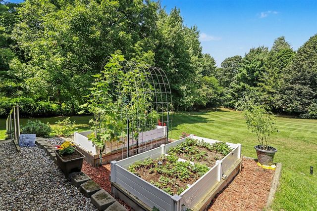 9559 E H J Avenue, Galesburg, MI 49053