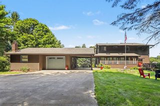 9559 E H J Avenue, Galesburg, MI 49053