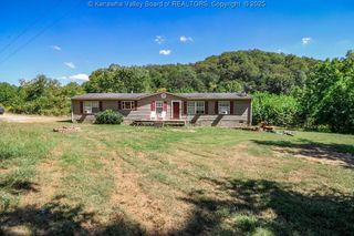 413 Lyman Lane, Scott Depot, WV 25560