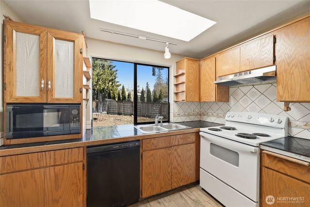 7218 194th Avenue E, Bonney Lake, WA 98391