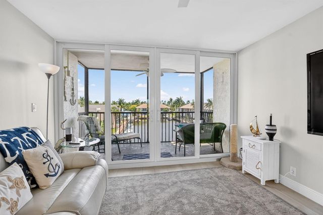 6 Royal Palm Way 409, Boca Raton, FL 33432