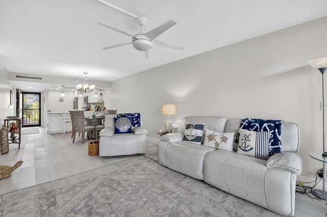 6 Royal Palm Way 409, Boca Raton, FL 33432