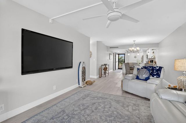 6 Royal Palm Way 409, Boca Raton, FL 33432