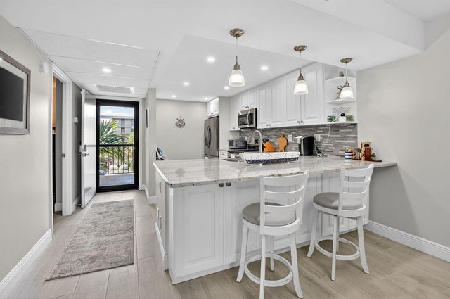 6 Royal Palm Way 409, Boca Raton, FL 33432