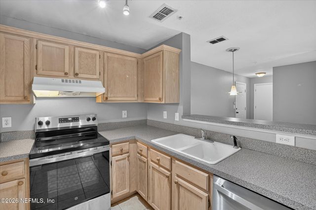 7701 TIMBERLIN PARK Boulevard 1427, Jacksonville, FL 32256