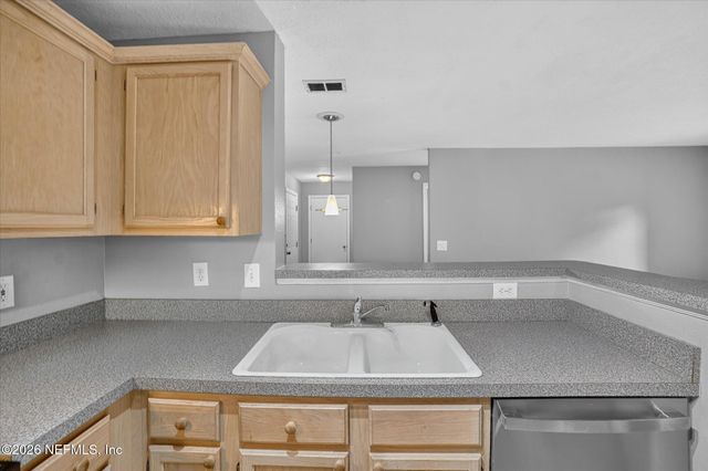 7701 TIMBERLIN PARK Boulevard 1427, Jacksonville, FL 32256