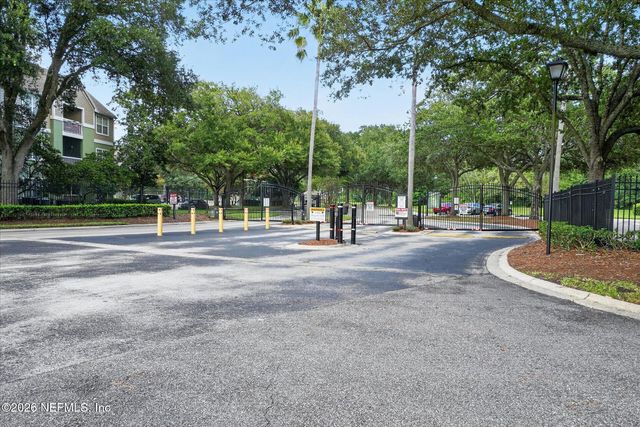 7701 TIMBERLIN PARK Boulevard 1427, Jacksonville, FL 32256